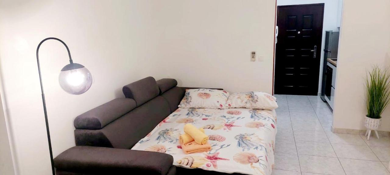 Mihaela Studio Apartmans 150M Near The Beach Kaštela Esterno foto