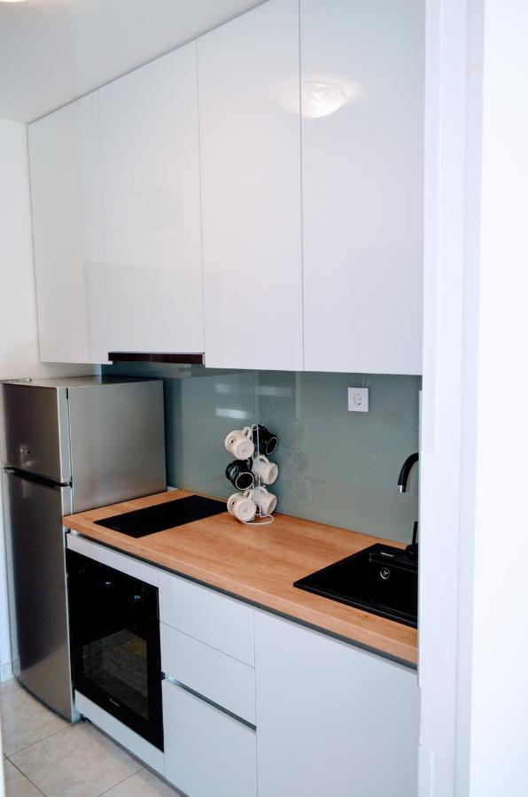 Mihaela Studio Apartmans 150M Near The Beach Kaštela Esterno foto
