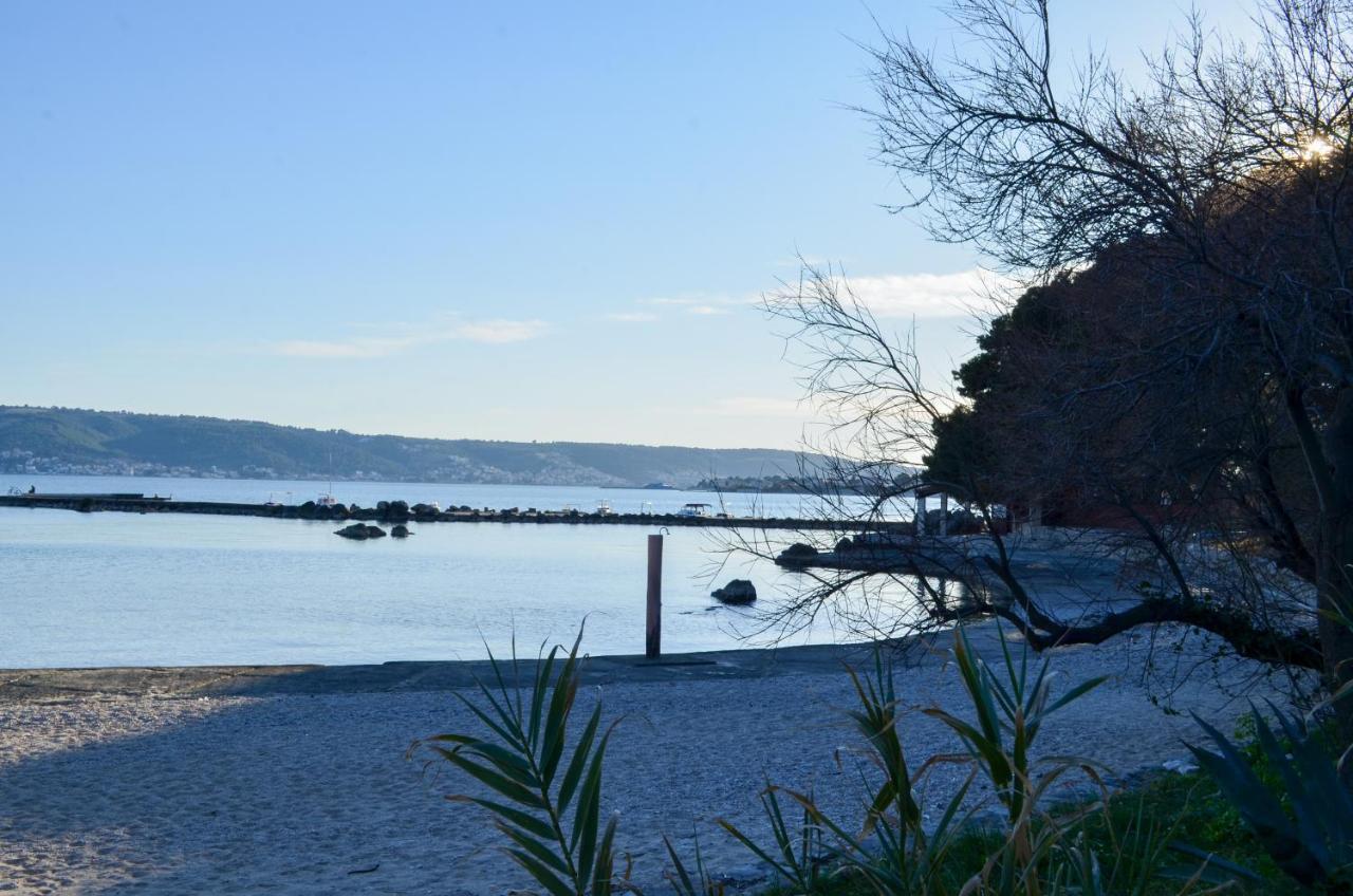 Mihaela Studio Apartmans 150M Near The Beach Kaštela Esterno foto