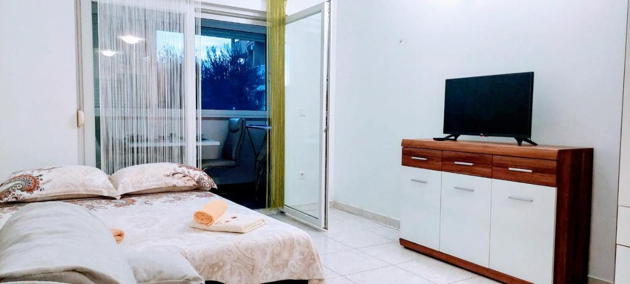 Mihaela Studio Apartmans 150M Near The Beach Kaštela Esterno foto