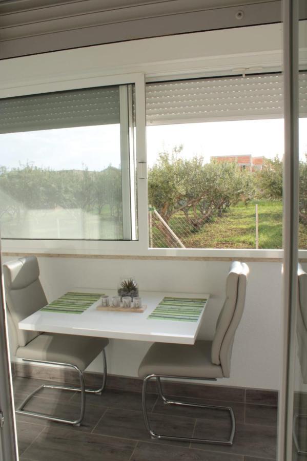 Mihaela Studio Apartmans 150M Near The Beach Kaštela Esterno foto