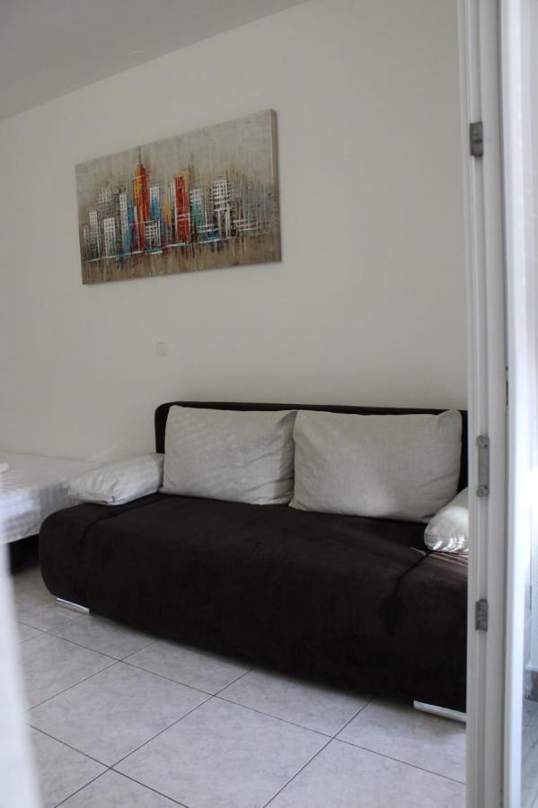 Mihaela Studio Apartmans 150M Near The Beach Kaštela Esterno foto