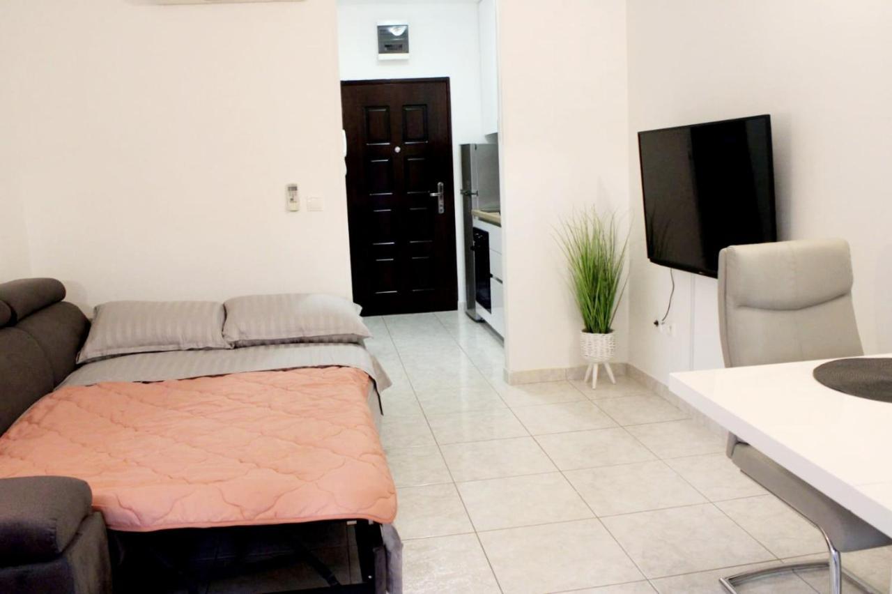 Mihaela Studio Apartmans 150M Near The Beach Kaštela Esterno foto