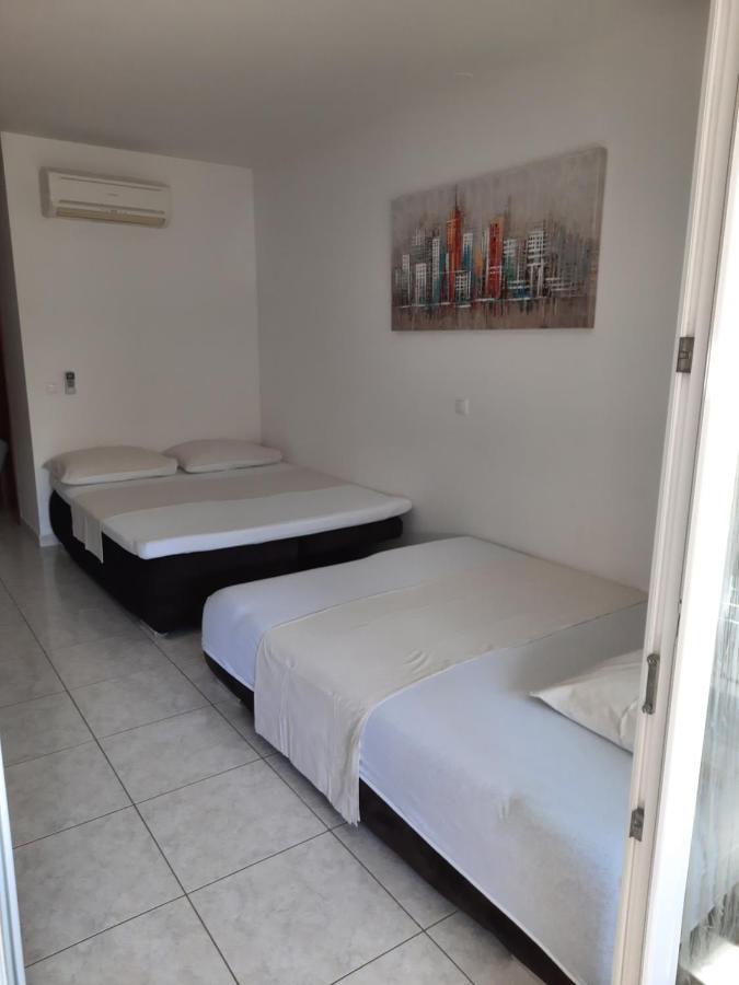 Mihaela Studio Apartmans 150M Near The Beach Kaštela Esterno foto